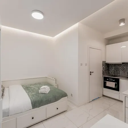 Main Square Deluxe Apartment